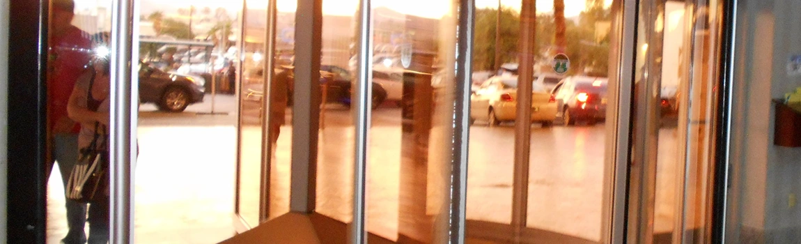 Storefront Glass Repair Cost in Edgewater, FL